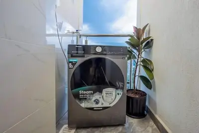 The Nomad  1br in Riverside