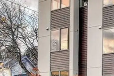 Image de Modern Townhouse in Seattle - 3 Floors + Rooftop Deck with Grill, Views