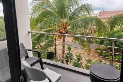 Image de Morden 3 mins drive to beach rooftop ocean and sunset views!