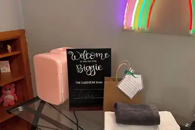 Image de 4-bedroom house in brilliant Westmont with huge parking spaces.