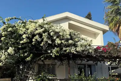 Image de Saint Nicholas Villa - 2 min walk to Beach