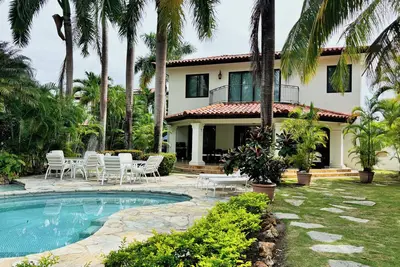 Image de Luxury beach home Rivera del Mar in Buenaventura