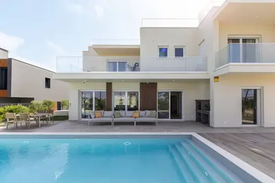 Image de Beyond the Sea - Lagoon View