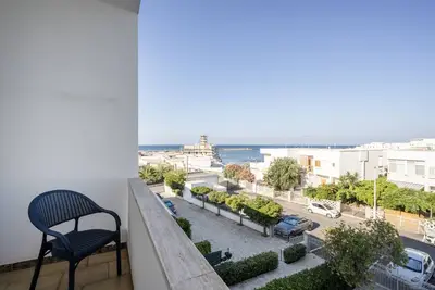 Image de Trilocale -Appartement-Balcon-Salle de bain privée