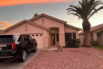 Image de Charming 3-bedroom 2 full house in lovely Peoria with Ac/Pool