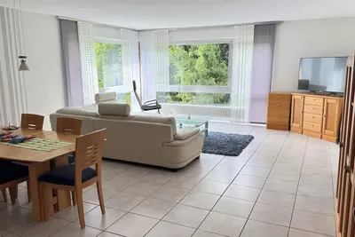 Image de 130 sqm apartment with garden and parking space