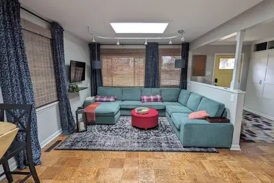 Image de Bright 2-bedroom home in quiet neighborhood close to Osu and Columbus Hospitals