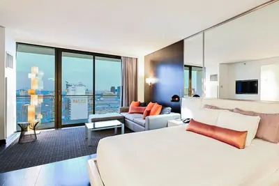 Image de Svs: Strip View Studio | Open Balcony | Pool Access | Palms Place