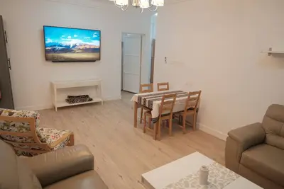 Image de Ikea style 2-bedroom with big kitchen & living room