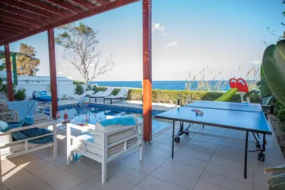 Image de Your 5 Star Beach Villa, Famagusta Villa 1025
