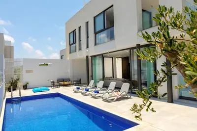 Image de Luxury Home with Private Pool, Protaras Villa 1026