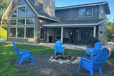Image de Lake Alexander + Sleeps 4 Families + Lakeside + Fire Pit