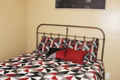 Image de Charming 1-bedroom tiny home in  Hazel Green, Al with Ac/Heat. Largefront porch.