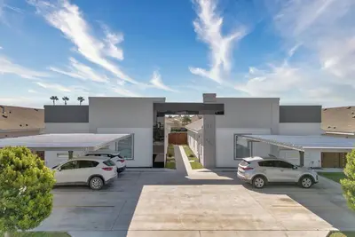 Image de New Luxury Apartment at Prime Location!