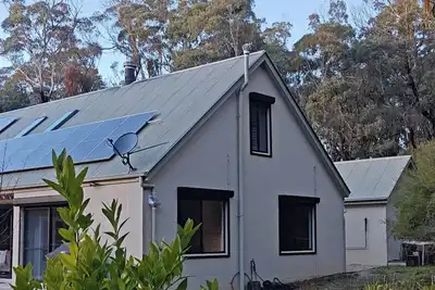 Image de Luxury Bushland Retreet with Spa, Sauna & Fireplace - Eagle's Nest Blackheath