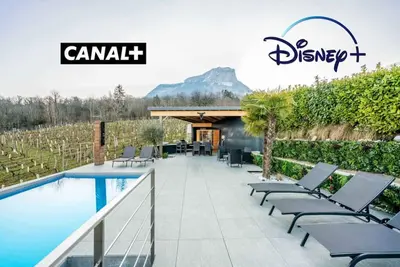 Image de Maison 4 chambres avec jaccuzi piscine privée et sauna