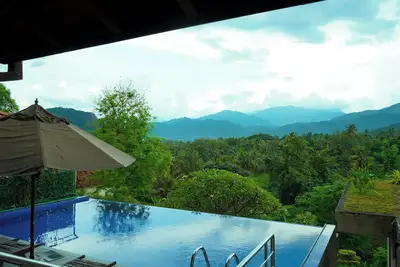 Image de \nSerene 5-Bedroom Villa nestled within the prestigious Victoria Golf Club!