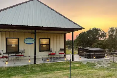 Image de Secluded Country Escape + Hot Tub