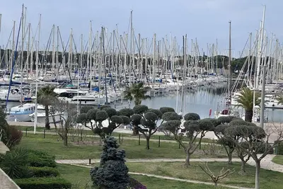 Image de Appartement 3 pièces pour 4 avec terrasse vue port