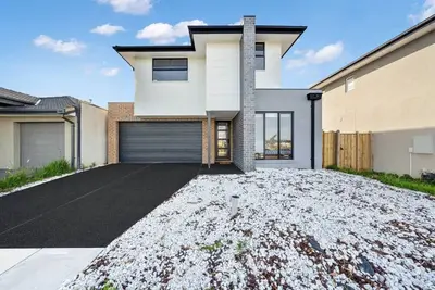 Image de `Brand New`, Spacious, Breezy Comfy, Luxury Home!