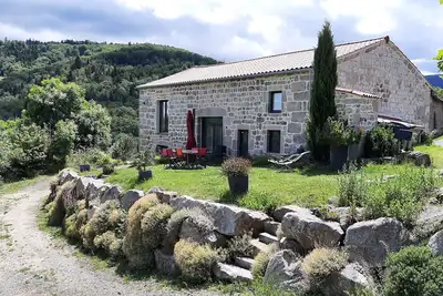 Image de Maison de Vacances 'La Clé Des Champs' avec Vue sur la Montagne, Terrasse Privée et Wi-Fi