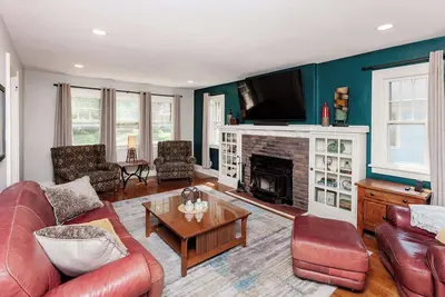 Image de Charming 3br 3-5ba Modern Retreat