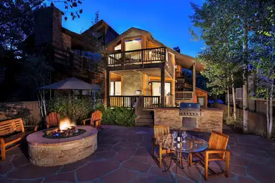 Image de Hyman Luxury Townhome - 5br/5. 5ba - Sleeps 12 - Aspen - Central Core