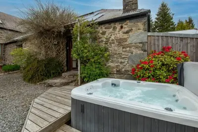 Image de Loch Tay Bothy Cottage with Hot Tub