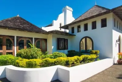 Image de Hospitality Expert Half Hill 3br - Pool/Beach/Chef