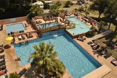 Image de Camping - Piscine  - ccbc0dh