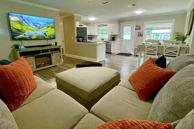 Image de Highpoint Boots and Spurs Cottage