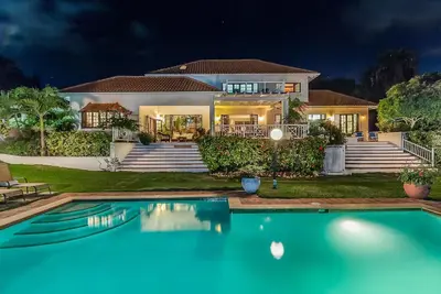 Image de Luxury Sea View Villa with Private Chef + Butler Included