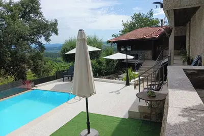 Image de Maison de Vacances 'Real De Cima' avec Vue sur la Montagne, Wi-Fi et Climatisation