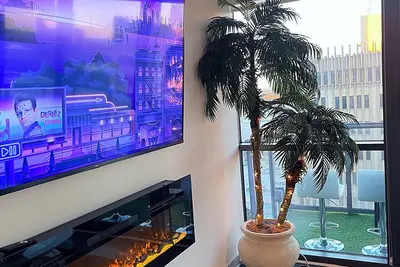Image de 3-bedroom 3 bath Penthouse in superb Atlanta with fitness room, pool Lennox mall