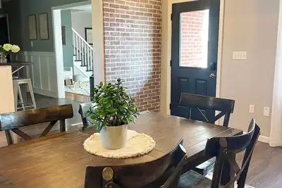 Image de Charming 4-bedroom cottage with peaceful country view in Chambersburg.