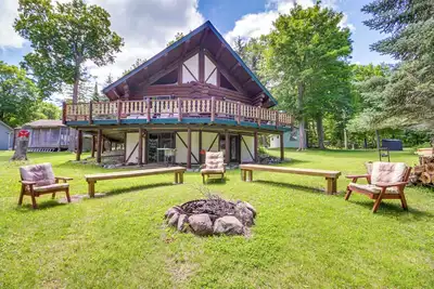 Image de Lakefront Winter Retreat in Remer w/ Fire Pit!