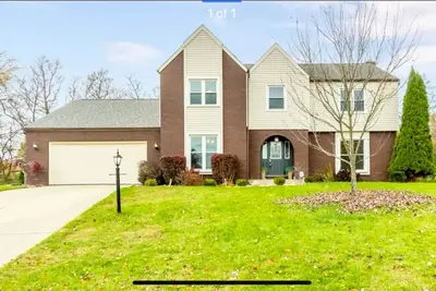 Image de Spacious 5-bedroom house in charming Granger with Hot Tub near Notre Dame