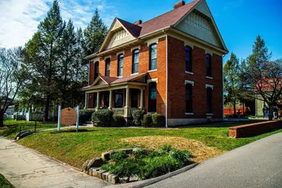 Image de The Lanning House: 3-bedroom house in fabulous downtown Salem with Ac