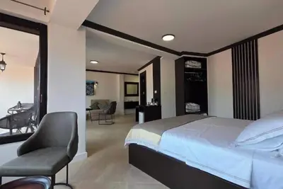 Image de Guest House Marli - 5 Bedroom Apt