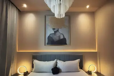 Image de 2-bedroom Free Parking Modern Retreat in the Heart of City