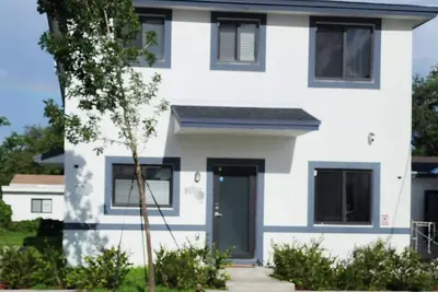 Image de New Amazing 3-bedroom house sleep11 with Ac in vibrant Miami