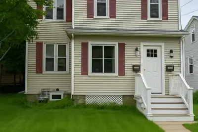 Image de Lovely 3-bedroom house with Ac & laundry Quincy 3mins away from Wollaston Beach