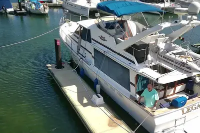 Image de 2-bedroom yacht in Shelter Bay Marina with pool, fitness room, Ac on board.