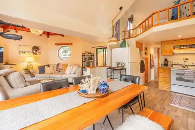 Image de Moondance Cottage - Steps from the Chetco River