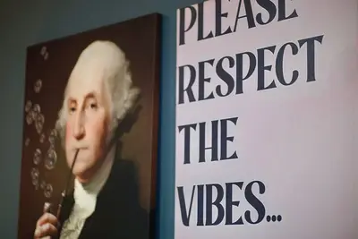 Image de Charming 2-bedroom duplex in the Bull City with a hint of cute masculinity