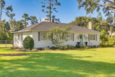 Image de Large Private Yard: Home < 3 Mi to Dtwn Valdosta!