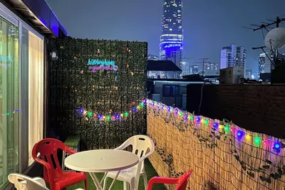 Image de Shiny Picnic: Loft Hideaway with Terrace &  Lotte Tower View / 5Beds