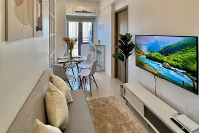 Image de Escapade urbaine élégante à Mandaluyong - Central Condo Living