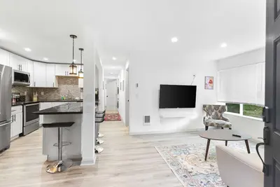 Image de Hilltop in Seattle - modern and well appointed