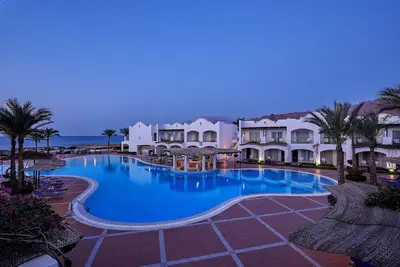 Image de Quaint Seaside Room Perfect for Couples’ Retreat - with 2 Swimming Pools